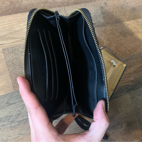 2 Womens Wallets/Clutch - Picture 3 of 3